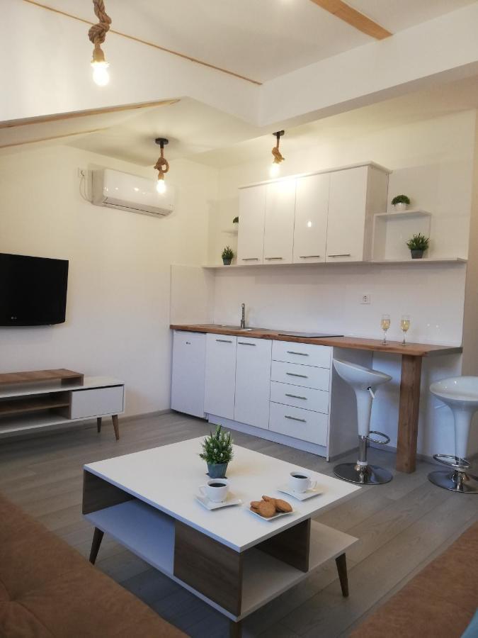 אוהריד Apartments Naumovski מראה חיצוני תמונה