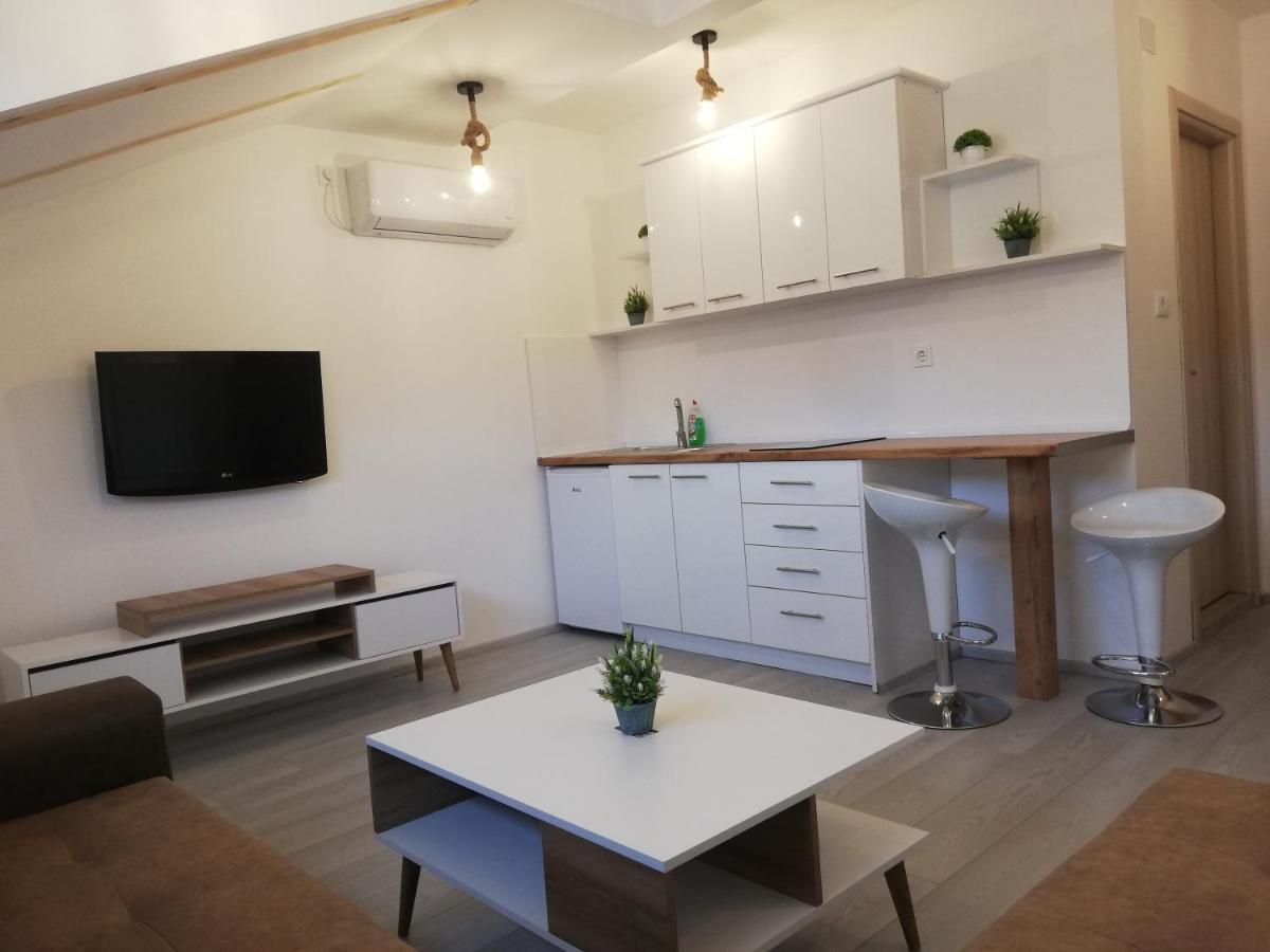 אוהריד Apartments Naumovski מראה חיצוני תמונה
