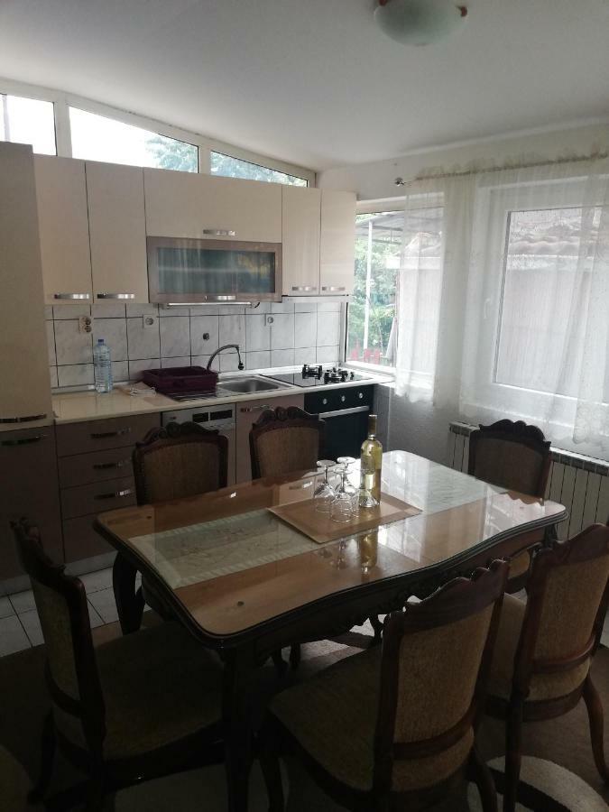 אוהריד Apartments Naumovski מראה חיצוני תמונה